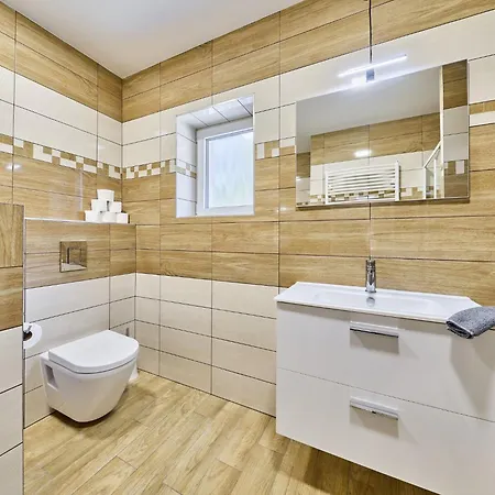U Dzina-4 By Interhome *