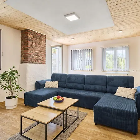 U Dzina-4 By Interhome *